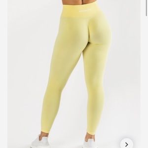 Alphalete Amplify: Lemonade Legging
